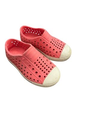 Native Jefferson Slip On Sneakers 
Pink Off White size 7 toddler
